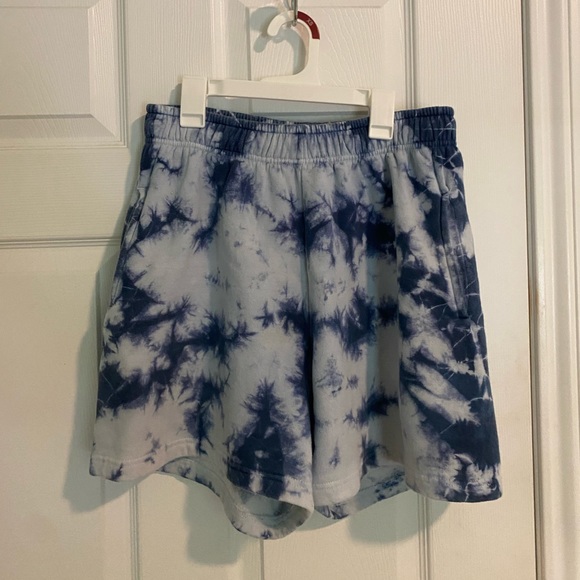 Urban Outfitters Sweat shorts - Picture 1 of 3
